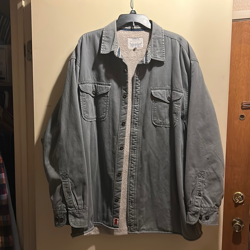 Levi’s shirt jacket in great condition
